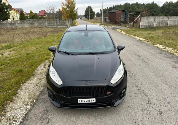 Ford Fiesta cena 43900 przebieg: 104000, rok produkcji 2014 z Kielce małe 742